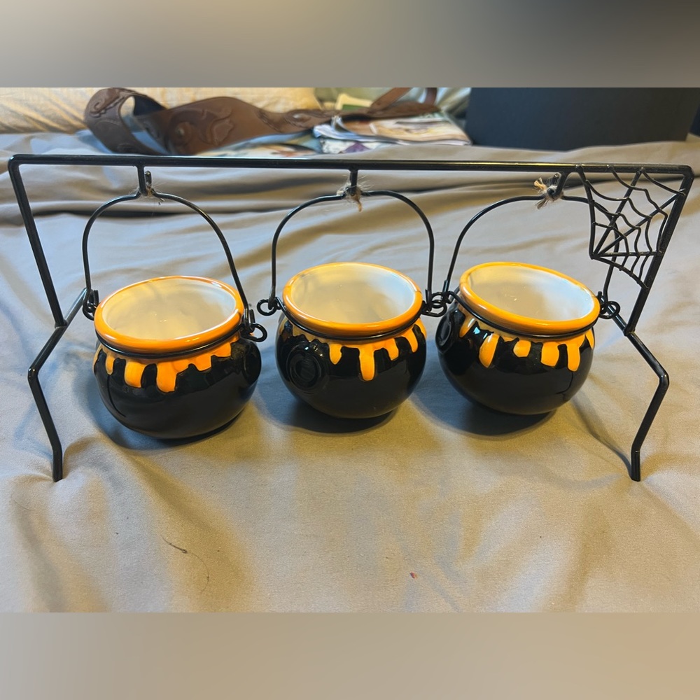 Halloween Cauldron Decor